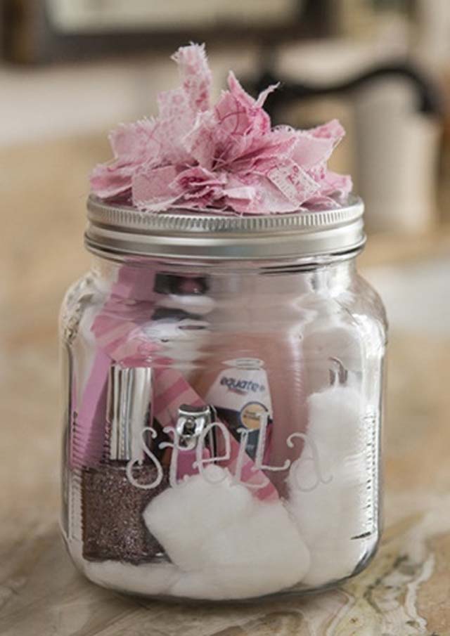Manicure Gift in a Jar #valentinesday #crafts #jars #gifts #decorhomeideas